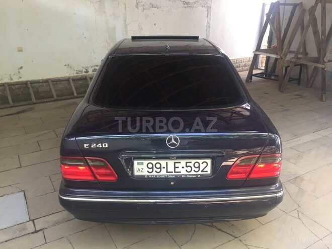 Mercedes E 240 2000, 215,000 km - 2.6 l - Bakı