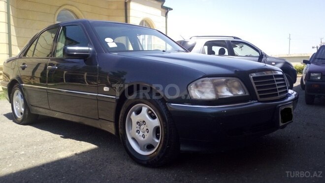 Mercedes C 240 2000, 184,000 km - 2.4 л - Naftalan