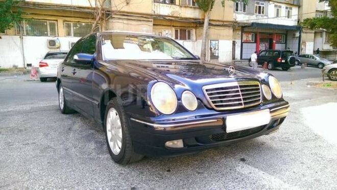 Mercedes E 220 2000, 238,000 km - 2.2 l - Bakı