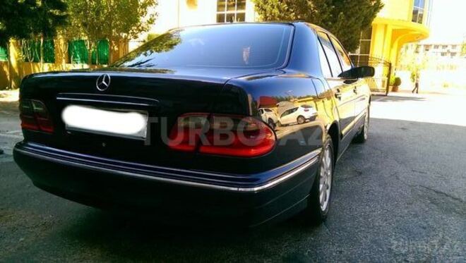 Mercedes E 220 2000, 238,000 km - 2.2 l - Bakı