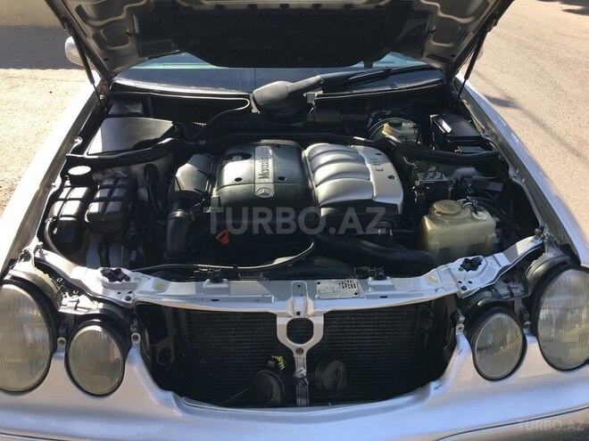 Mercedes E 220 2000, 268,642 km - 2.2 l - Bakı