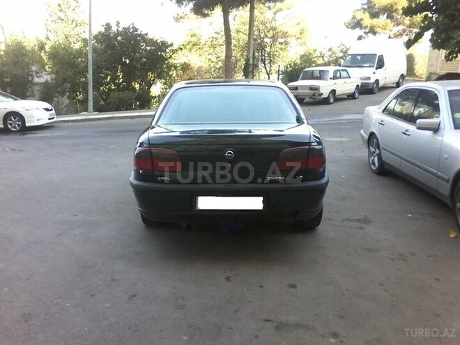 Opel Omega 1998, 235,000 km - 2.5 l - Bakı