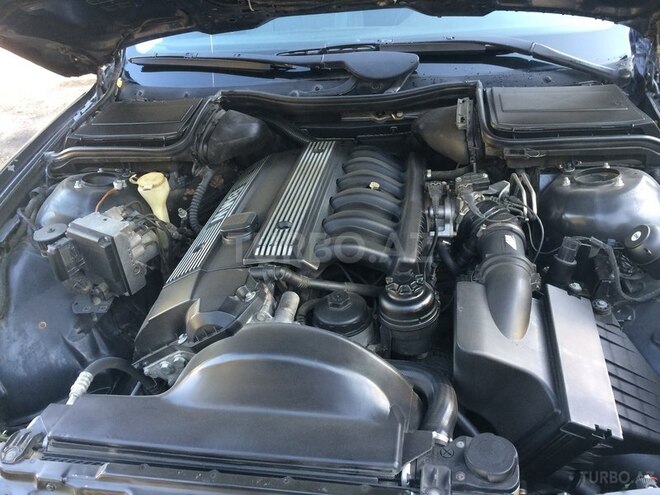 BMW 523 1996, 278,000 km - 2.5 l - Bakı