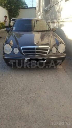 Mercedes E 240 2001, 195,000 km - 2.6 l - Bakı