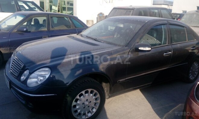 Mercedes E 220 2003, 270,000 km - 2.2 l - Bakı