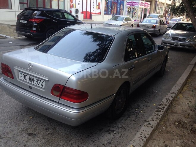 Mercedes E 220 1996, 278,500 km - 2.2 l - Bakı