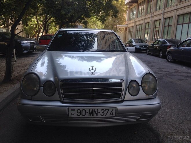 Mercedes E 220 1996, 278,500 km - 2.2 l - Bakı