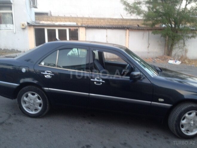 Mercedes C 180 1996, 320,000 km - 0.2 l - Zaqatala