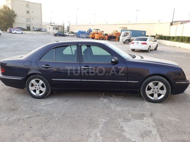 Mercedes E 270 2001, 267,200 km - 2.7 l - Bakı