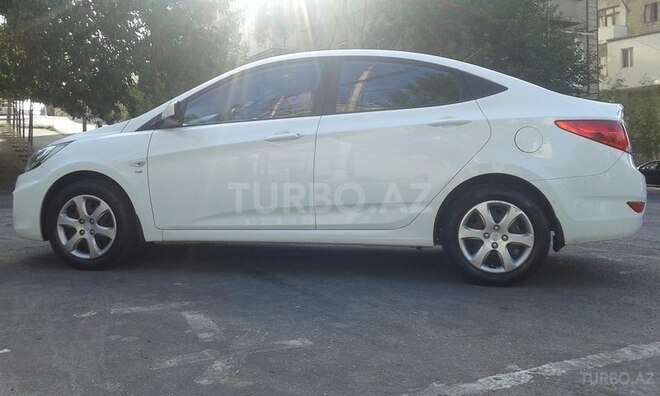 Hyundai Accent 2013, 110,000 km - 1.6 l - Bakı