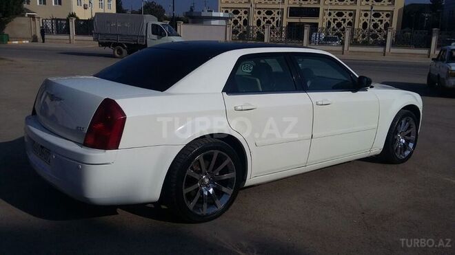 Chrysler 300C 2005, 155,000 km - 2.7 l - Biləsuvar