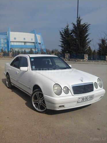 Mercedes E 240 1998, 355,000 km - 2.4 l - Qusar