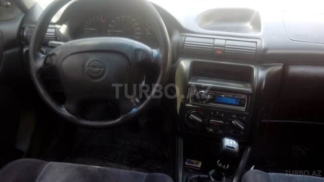Opel Astra 1996, 300,000 km - 1.6 l - Bakı