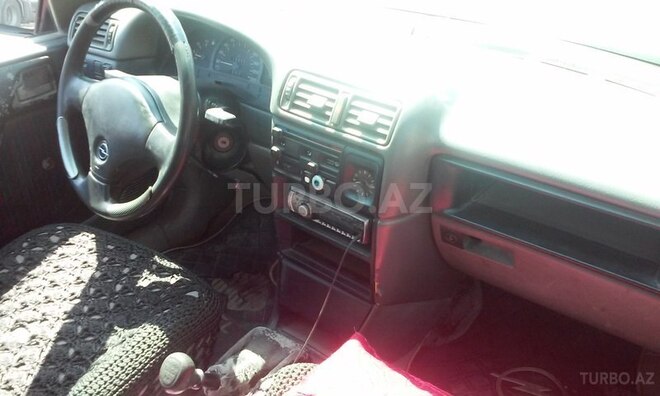 Opel Vectra 1990, 250,000 km - 2.0 л - Bakı