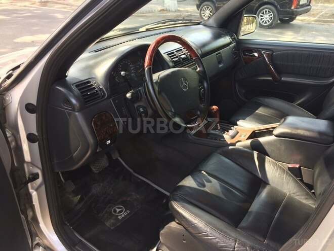 Mercedes  2002, 210,000 km - 4.0 l - Sumqayıt