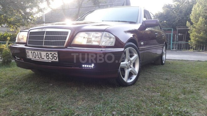 Mercedes C 220 1996, 250,000 km - 2.2 l - Zaqatala