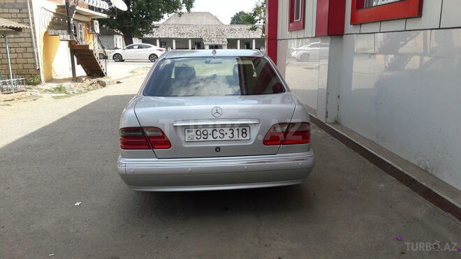 Mercedes E 240 2002, 245,000 km - 2.6 l - Lənkəran