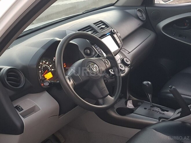 Toyota RAV4 2009, 145,807 km - 2.4 l - Bakı