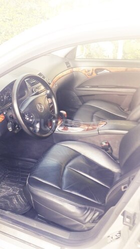 Mercedes E 320 2004, 205,000 km - 3.2 l - Bakı