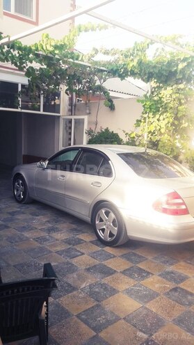 Mercedes E 320 2004, 205,000 km - 3.2 l - Bakı