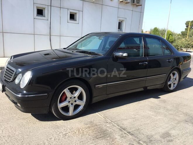 Mercedes E 220 2000, 239,000 km - 2.2 l - Bakı