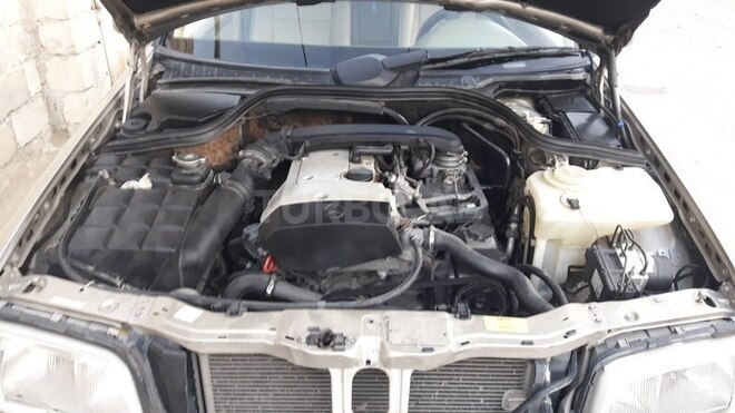 Mercedes C 230 1998, 286,000 km - 2.3 l - Bakı