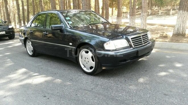 Mercedes C 240 1999, 186,000 km - 2.4 л - Xırdalan