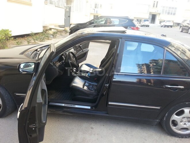 Mercedes E 220 2001, 205,000 km - 2.2 l - Bakı