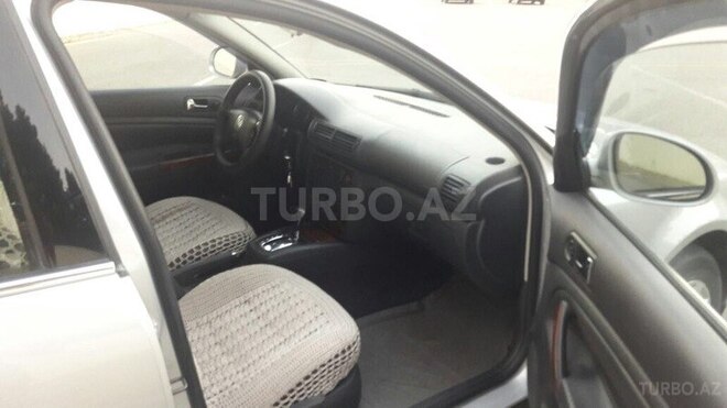 Volkswagen Passat 2004, 289,000 km - 1.8 l - Sumqayıt