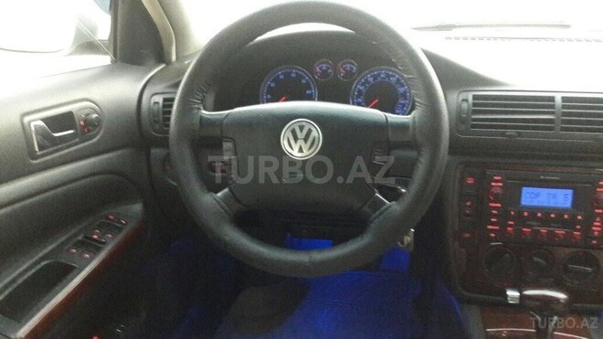 Volkswagen Passat 2004, 289,000 km - 1.8 l - Sumqayıt
