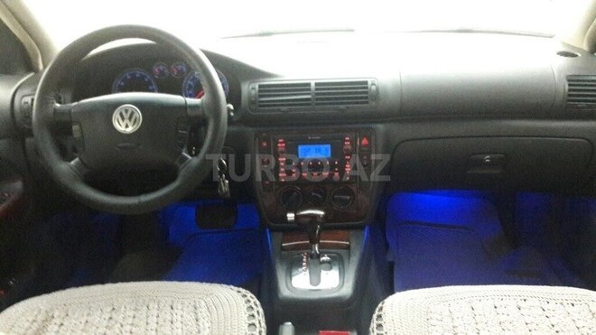 Volkswagen Passat 2004, 289,000 km - 1.8 l - Sumqayıt