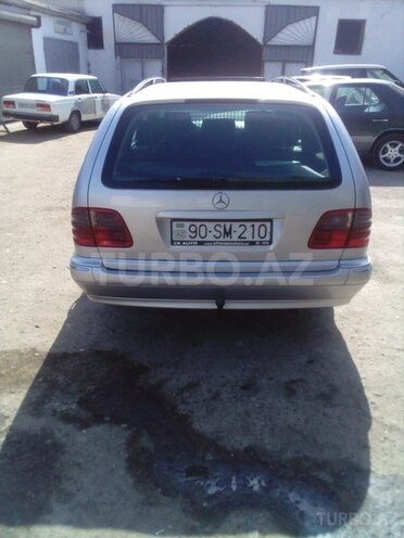 Mercedes E 220 2001, 320,000 km - 2.2 l - Bakı