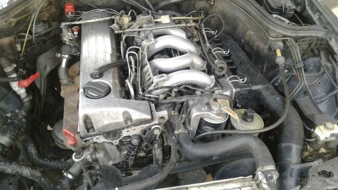 Mercedes E 290 1992, 390,000 km - 2.5 l - Biləsuvar