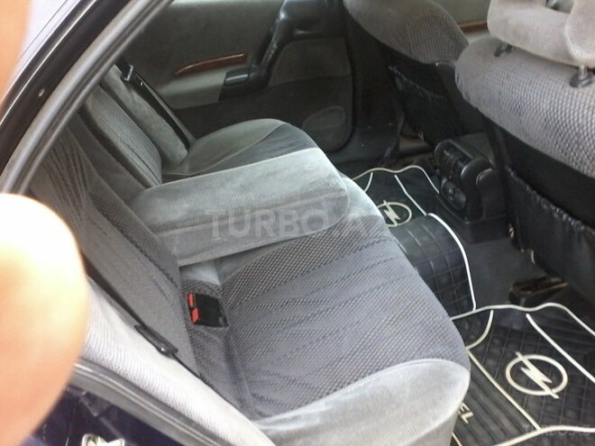 Opel Omega 1995, 255,000 km - 2.0 l - Bakı