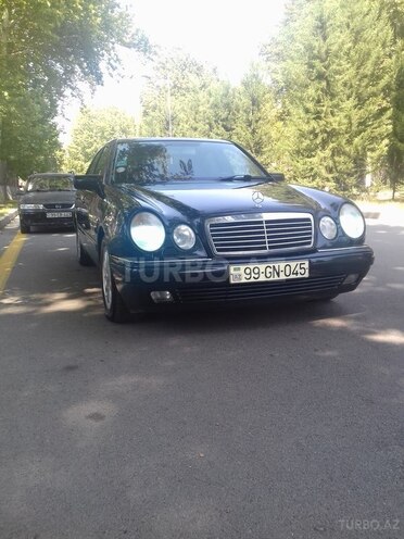 Mercedes E 240 1999, 305,000 km - 2.4 l - Mingəçevir