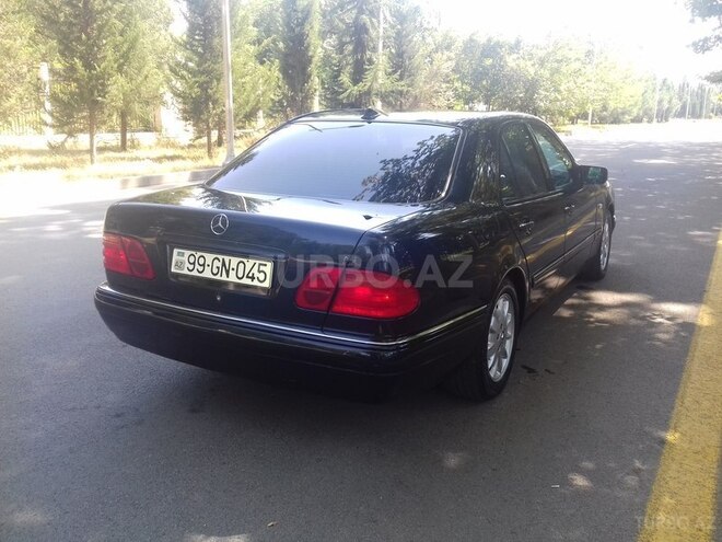 Mercedes E 240 1999, 305,000 km - 2.4 l - Mingəçevir