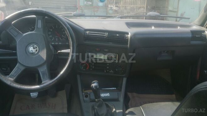 BMW 330 1990, 132,067 km - 1.8 l - Bakı