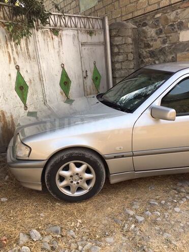 Mercedes C 220 1999, 250,000 km - 0.2 l - Şəki
