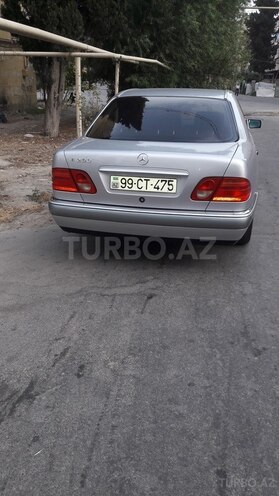 Mercedes E 200 1999, 225,000 km - 2.0 l - Bakı