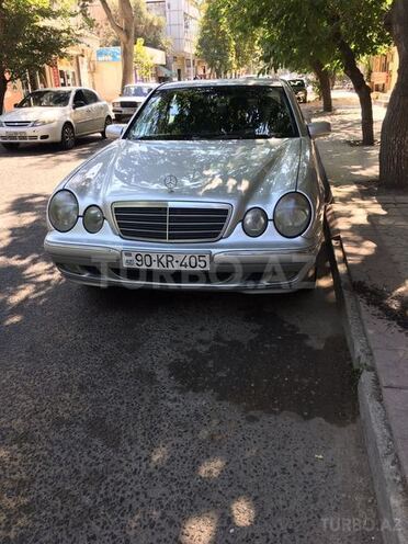Mercedes E 220 2000, 385,000 km - 2.2 l - Bakı