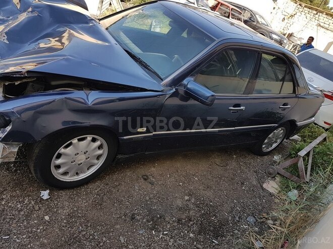 Mercedes C 180 1999, 210,000 km - 1.8 л - Bakı