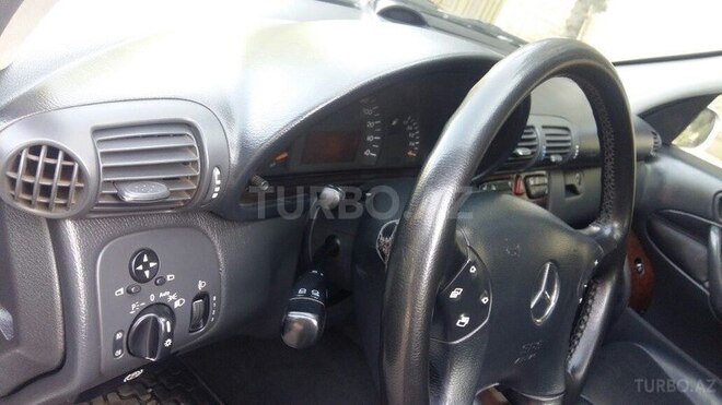 Mercedes C 240 2001, 275,915 km - 2.6 l - Mingəçevir
