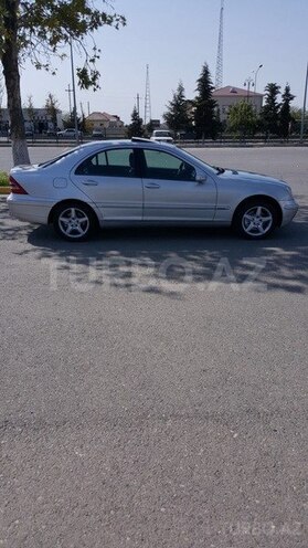 Mercedes C 240 2001, 275,915 km - 2.6 l - Mingəçevir