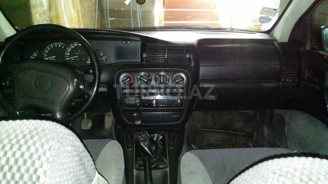 Opel Omega 1994, 296,738 km - 2.0 l - Gəncə