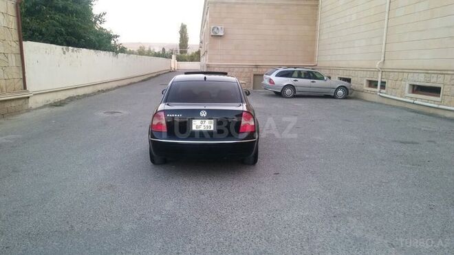 Volkswagen Passat 2004, 128,000 km - 1.8 l - Bakı