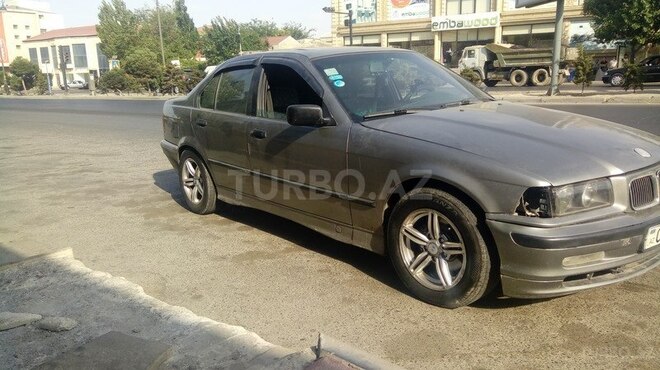 BMW 318 1991, 200,132 km - 1.6 l - Bakı