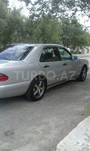 Mercedes E 240 1998, 286,820 km - 2.4 l - Bakı