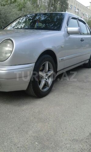 Mercedes E 240 1998, 286,820 km - 2.4 l - Bakı