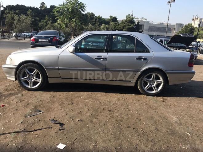 Mercedes C 230 2000, 180,000 km - 0.2 l - Bakı