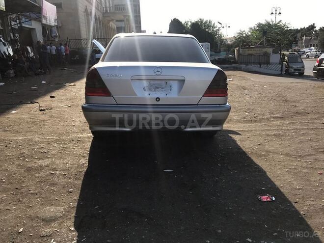 Mercedes C 230 2000, 180,000 km - 0.2 l - Bakı